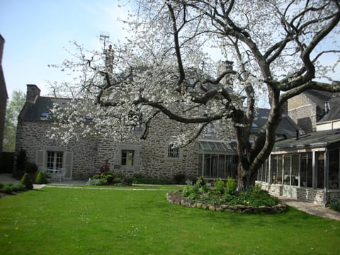 Property building, Garden view