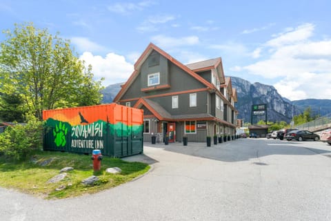 Squamish Adventure Inn Hostel in Squamish