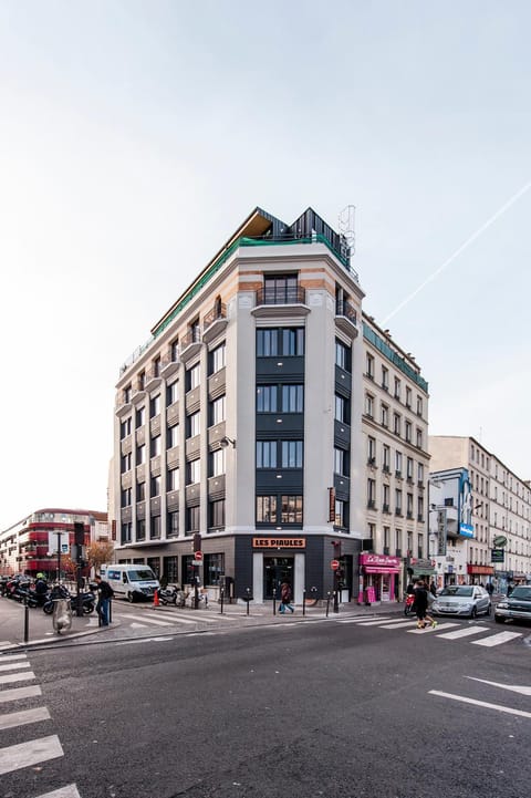 Property building, Facade/entrance