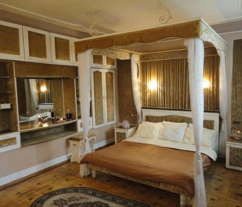 Bed, Photo of the whole room, Bedroom, VIP