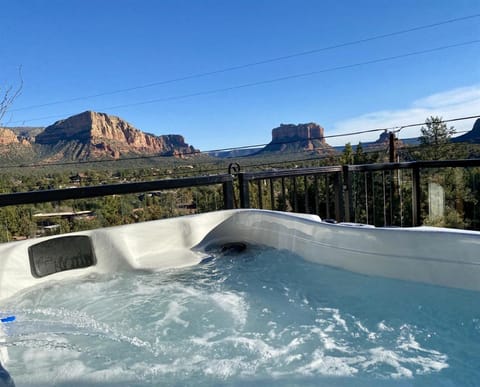 Nearby landmark, Natural landscape, Hot Tub, Hot Tub, Mountain view
