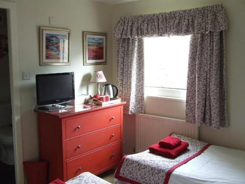 Dana Villa Holiday Accommodation Bed and Breakfast in Oban