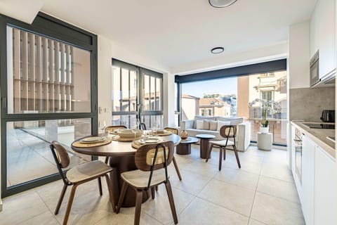 Kitchen or kitchenette, Living room, Dining area