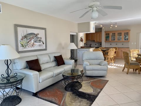 Island House Beach Resor 13N Apartment in Siesta Beach