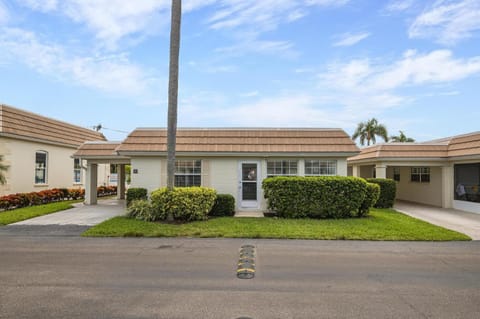 Island House Beach Resort 19 Villa in Siesta Beach