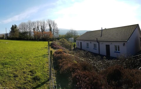 Property building, Natural landscape, Garden view