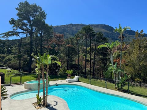 Day, Natural landscape, Garden, Balcony/Terrace, Garden view, Mountain view, Pool view, Swimming pool, Swimming pool, sunbed