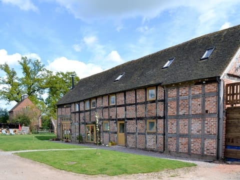 The West Barn House in Wychavon District