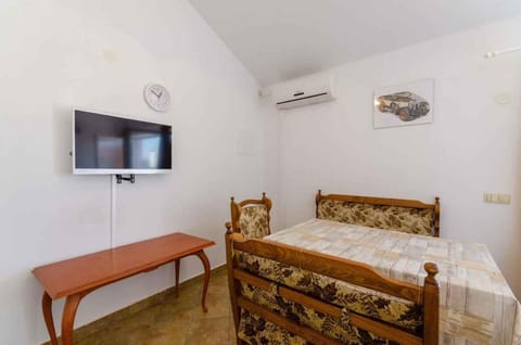 TV and multimedia, Dining area