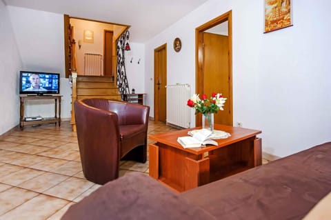 Apartment in Rovinj with Two-Bedrooms 5 Copropriété in Cademia ulica