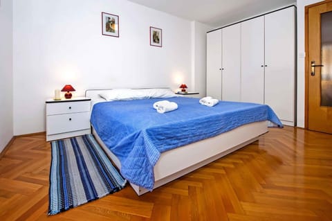 Apartment in Rovinj with Two-Bedrooms 5 Condo in Cademia ulica