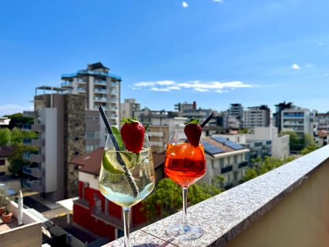 Day, View (from property/room), Balcony/Terrace, City view