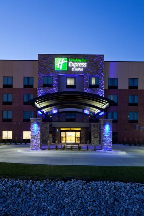Holiday Inn Express & Suites Fort Dodge, an IHG Hotel Hotel in Fort Dodge