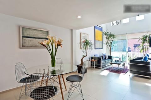 Balcony/Terrace, Living room, Seating area, Dining area