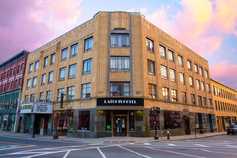 Property building, Street view, Location