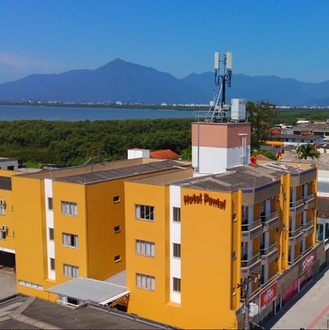 Property building, Bird's eye view, Mountain view