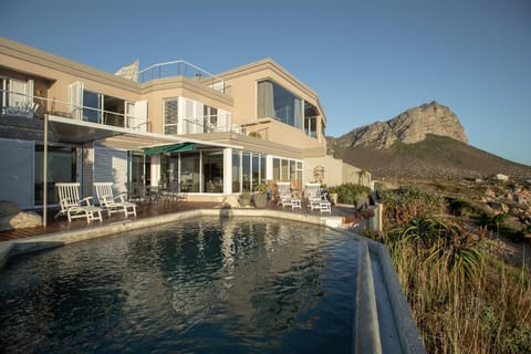 Villa Marine Guest House Übernachtung mit Frühstück in Cape Town
