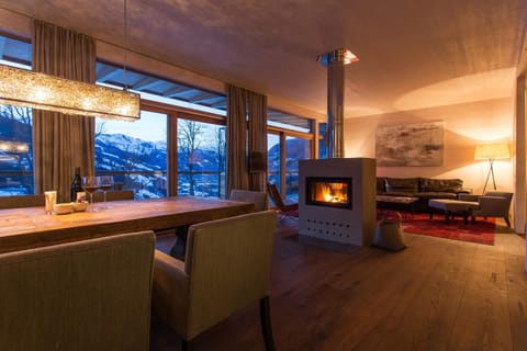 Living room, Photo of the whole room