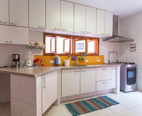 Kitchen or kitchenette, Communal kitchen