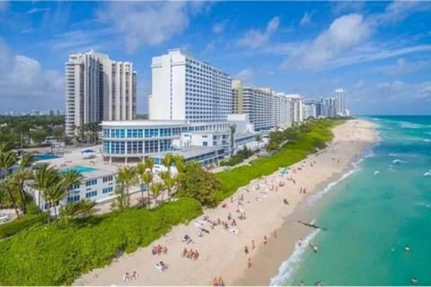 Castle Beach Club Apartments Condo in Miami Beach