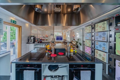 GRAND your home with common kitchens with self check-in Hotel in Nidwalden