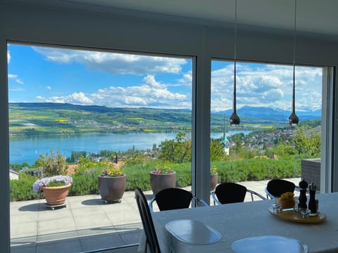 Spring, Day, Natural landscape, View (from property/room), Balcony/Terrace, Dining area, Lake view, Mountain view