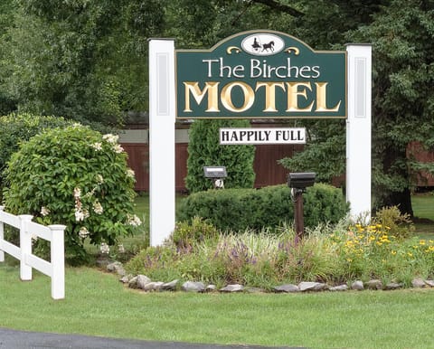 Birches Motel Motel in Saratoga