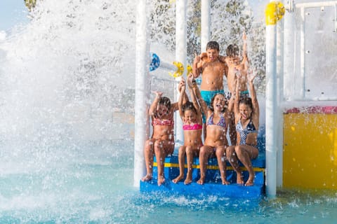 Swimming pool, children