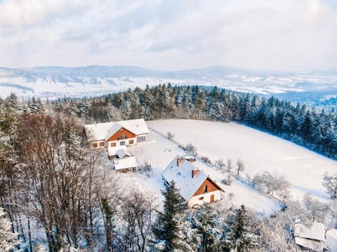 Property building, Day, Natural landscape, Bird's eye view, Winter, Mountain view