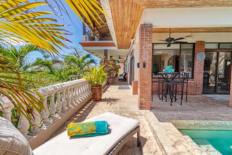 Luxury Flamingo villa with outdoor bar - pool and magnificent views Haus in Playa Flamingo