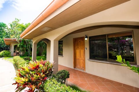 Property building, Day, Garden, Garden view