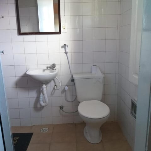 Bathroom, Photo of the whole room