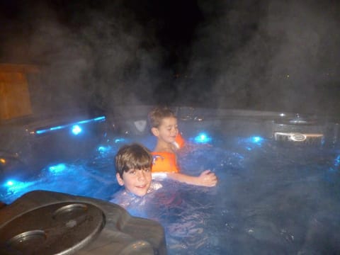 Night, Hot Tub, Swimming pool, young children