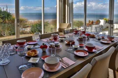 Sea view, Breakfast