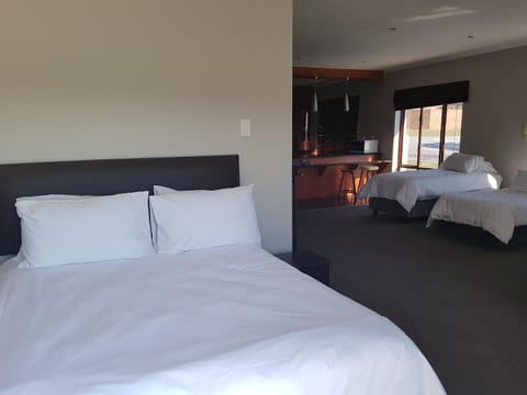 Tyday Accommodation Bed and Breakfast in Port Elizabeth