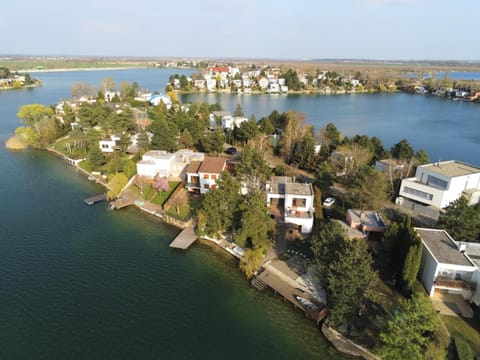 TopSenec-Lakeside Home House in Bratislava Region, Slovakia