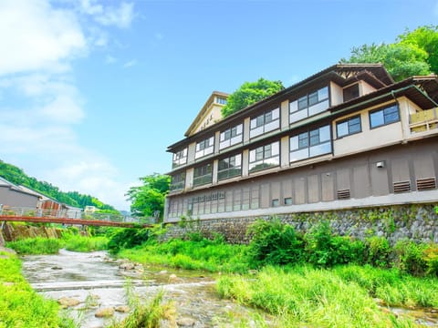 Yukai Resort Premium Miyoshiya Ryokan in Hyogo Prefecture