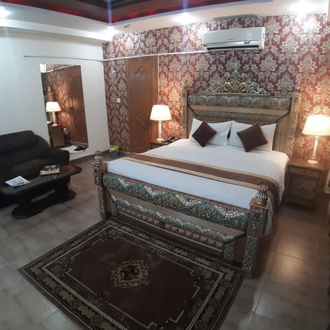 Premier Inn Davis Road Lahore Motel in Lahore