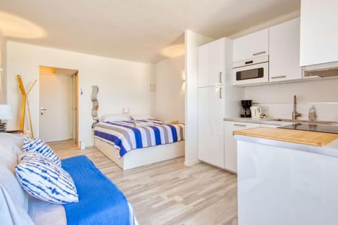 Appartement - Les Pieds Dans L'Eau Apartment in Six-Fours-les-Plages