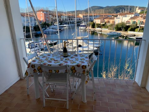 Port Grimaud Les Voiles Condo in Cogolin