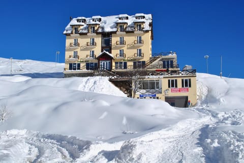 Property building, Winter