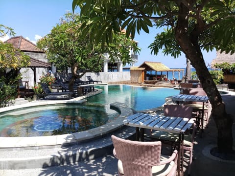 Classic Beach Villas Bed and Breakfast in Abang