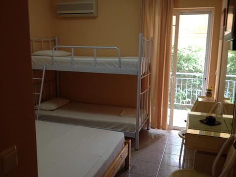 Bed, Photo of the whole room, Bedroom, bunk bed