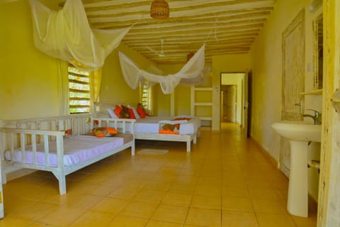 Bed, Photo of the whole room, Decorative detail