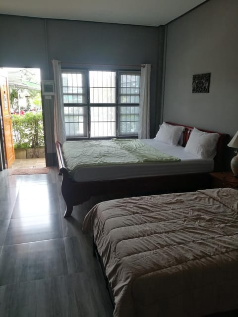 Yotin Guest House Bed and Breakfast in Trat Changwat