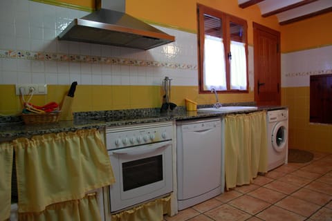 Photo of the whole room, Communal kitchen