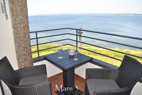 View (from property/room), Balcony/Terrace, Sea view