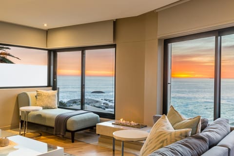 Houghton View 13 Luxury Apartments Condominio in Camps Bay