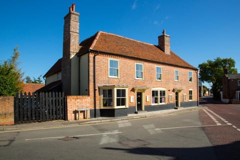 Facade/entrance, Bird's eye view