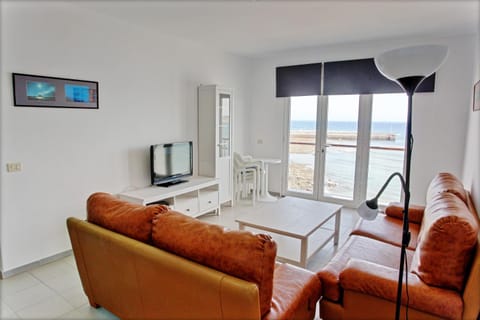 TV and multimedia, Living room, Dining area, Sea view